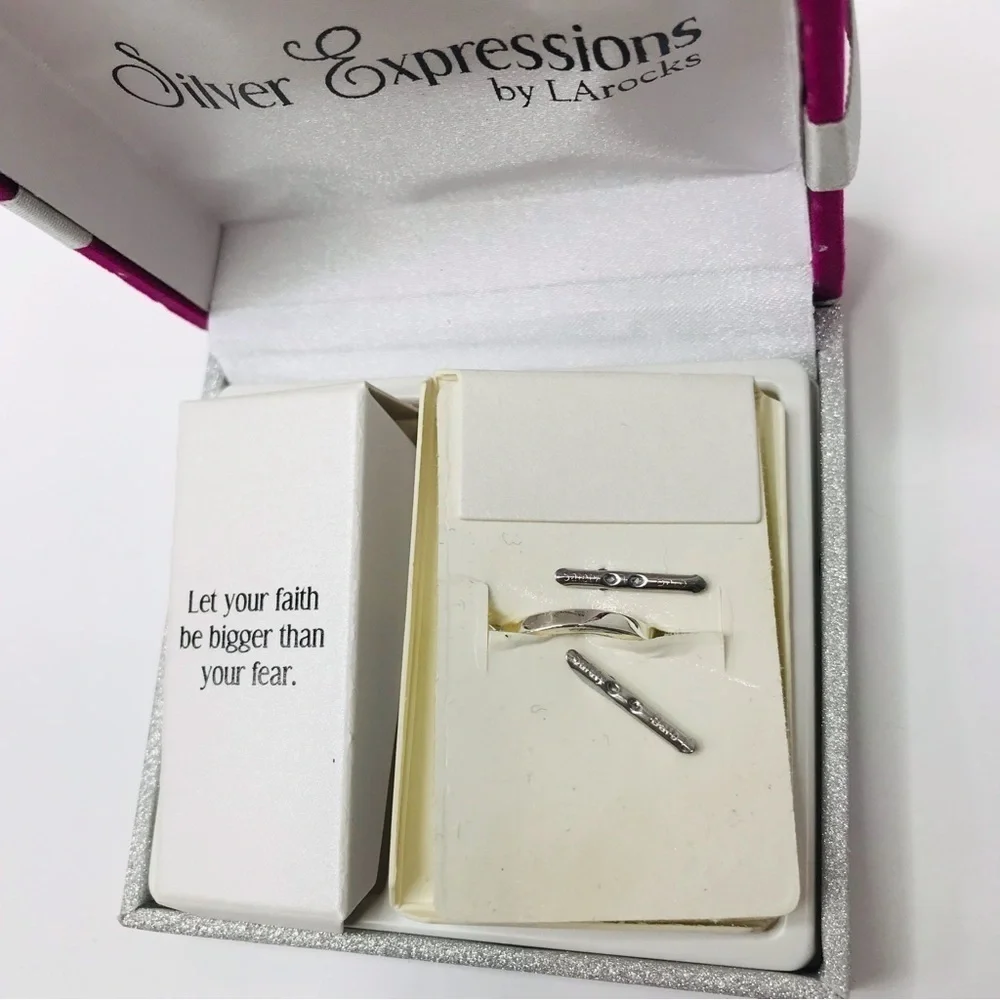 SILVER EXPRESSIONS Silver Faith Crystal Ring Size 8
